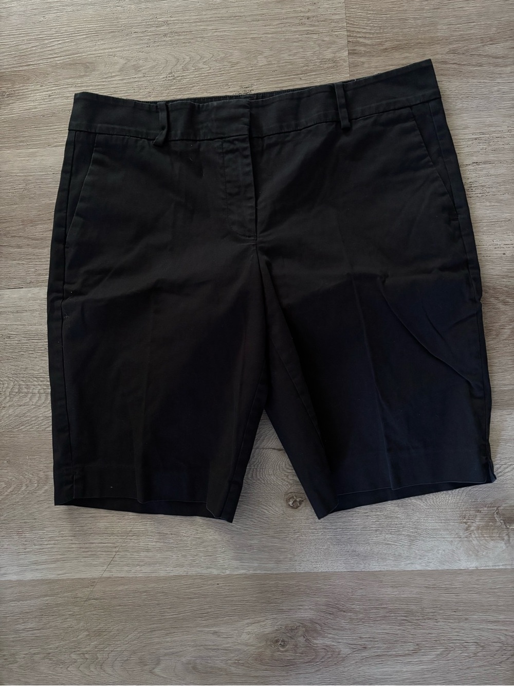 Ann Taylor Black Tailored Bermuda Shorts size 12